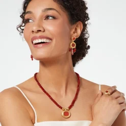 The Met Store Classical Carnelian Pendant Necklace