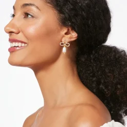 New The Met Store Royal Tudor Pearl Drop Earrings
